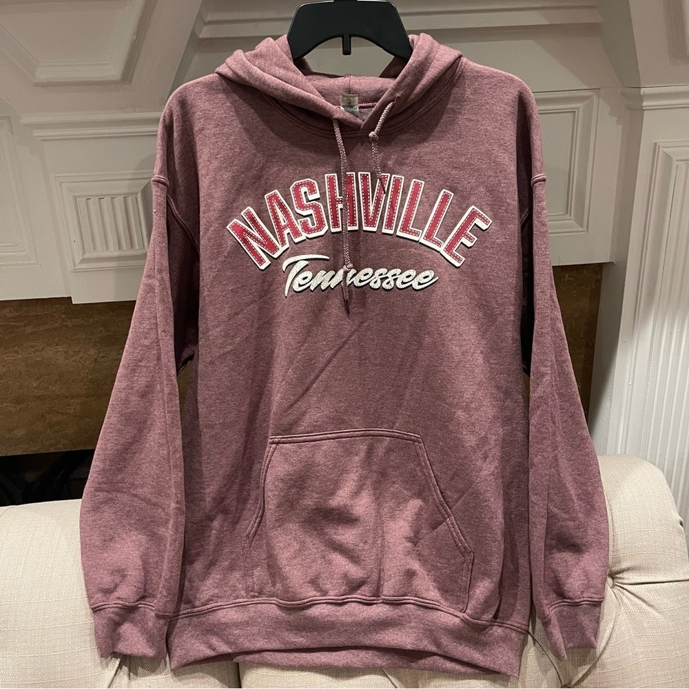 BM:  Gildan Nashville Hoodie Sweatshirt Mauve Pink Women’s Sz M